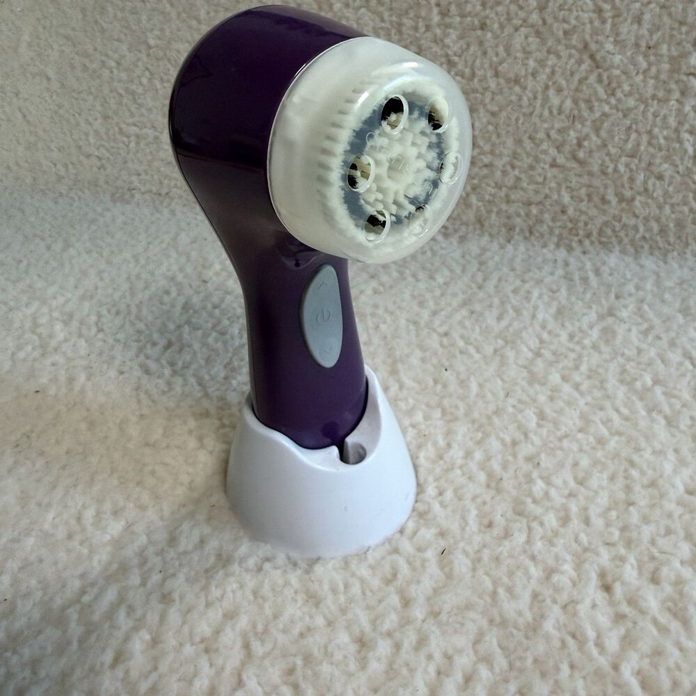 Clarisonic Aria Electric Face Brush Purple with Charger & Dock – Tested – Normal